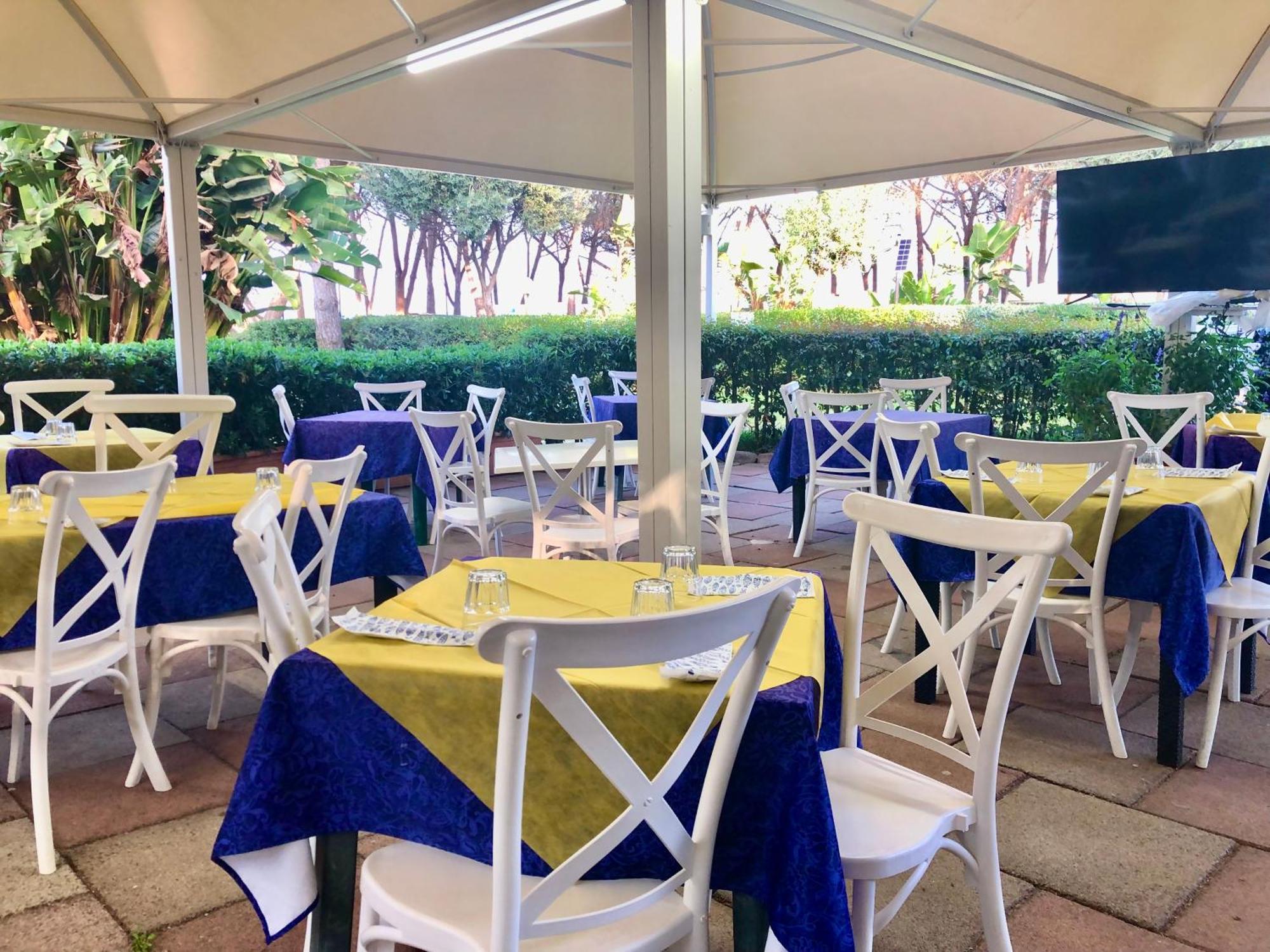 Camping Cala D'Ostia Пула Екстер'єр фото