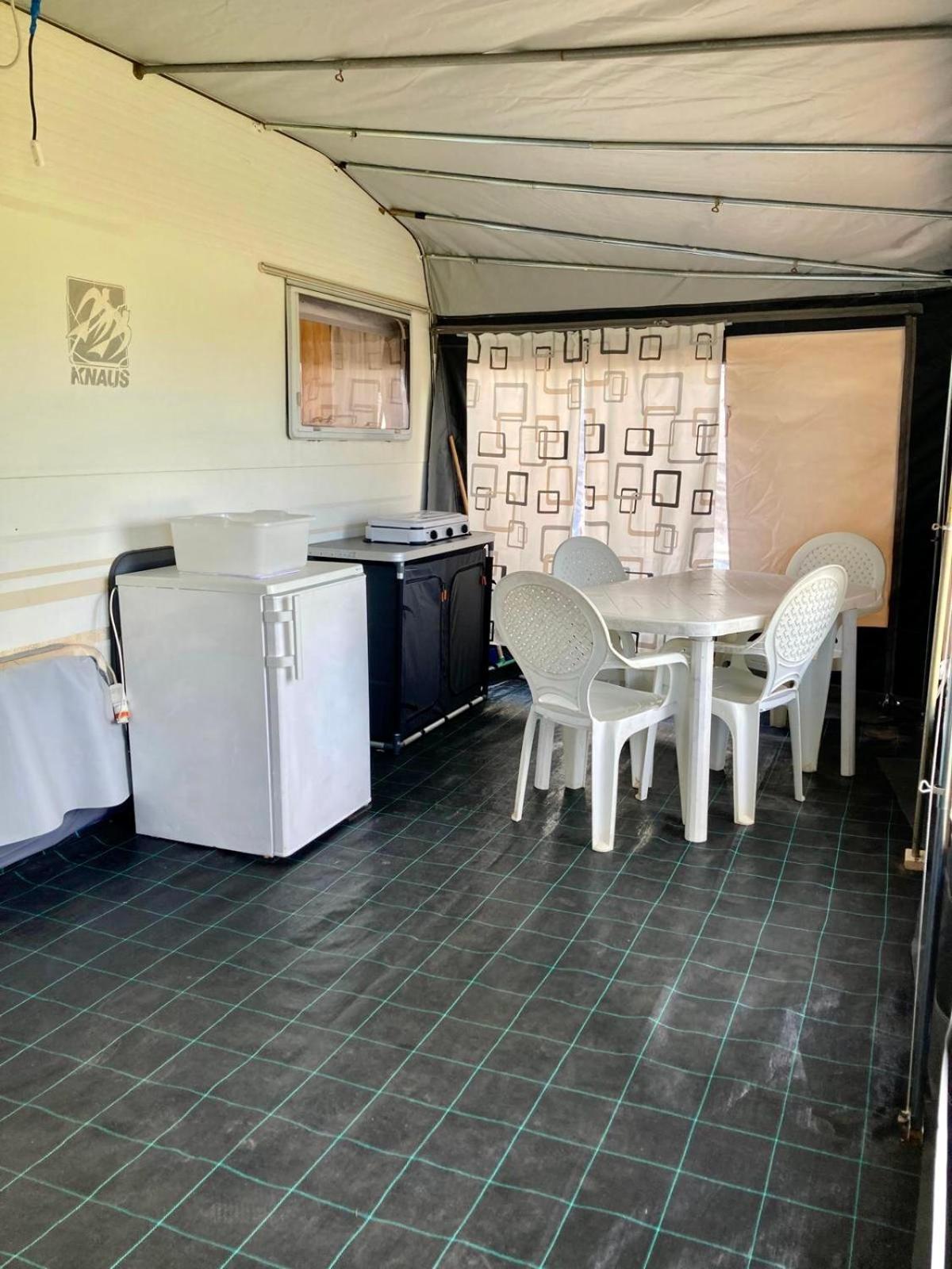 Camping Cala D'Ostia Пула Екстер'єр фото