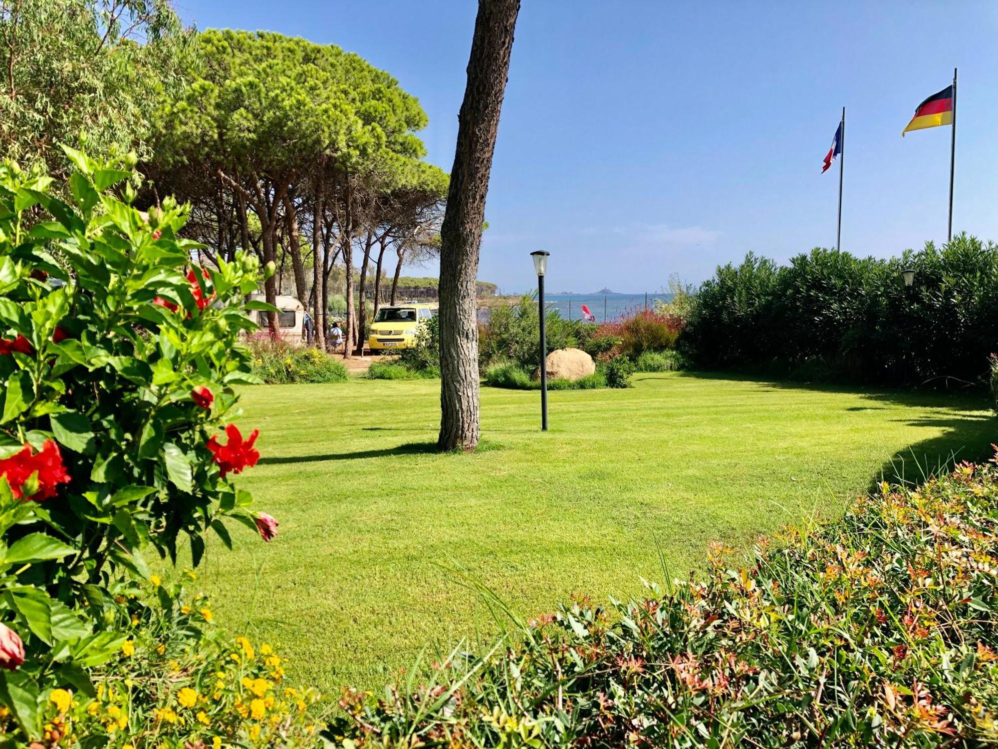 Camping Cala D'Ostia Пула Екстер'єр фото